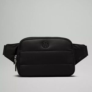 Lululemon Everywhere Belt Bag Large 2L
Wunder Puff